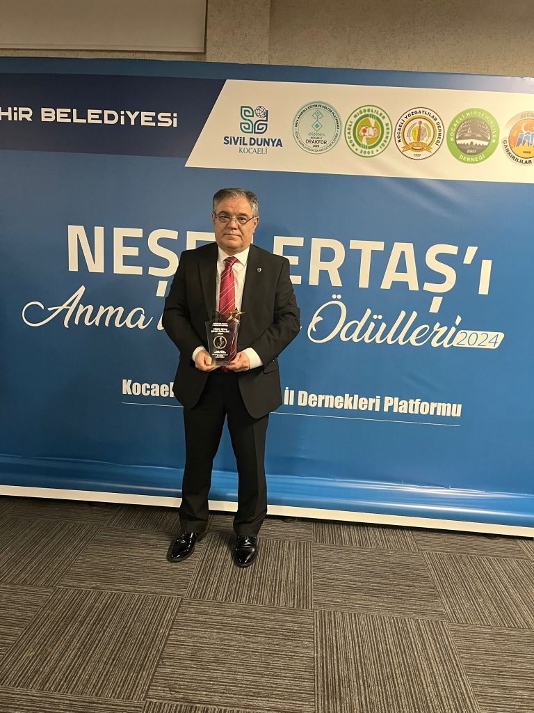 YILIN EĞİTİM YÖNETİCİ ÖDÜLÜ 2025